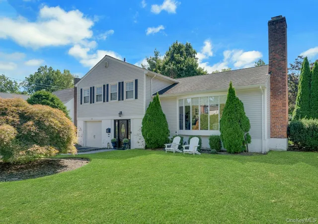 Photo 2 of Single family home for sale at 50 Vernon Dr, Eastchester, NY 10583 | MLS# 1047155 | Listing updated on 2026-09-20