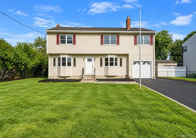 Photo 2 of Single family home for sale at 35 Colony Rd, Brookhaven, NY 11776 | MLS# 1047156 | Listing updated on 2026-09-17