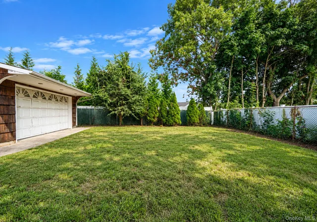 Photo 3 of Single family home for sale at 35 Colony Rd, Brookhaven, NY 11776 | MLS# 1047156 | Listing updated on 2026-09-17