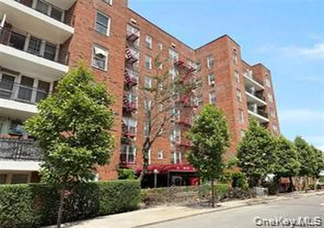 Condo for sale at 84-70 129 Street #6J, New York, NY 11415 | MLS# 1047165