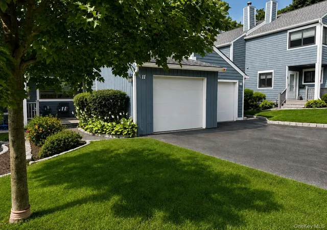 Listing Photo 4 - Condo for sale in building located at 11 Timber Ridge, Mount Kisco, NY 10549 - Unit #11