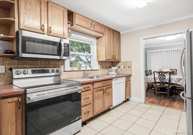 Photo 3 of Single family home for sale at 23 Hren Ave, Huntington, NY 11743 | MLS# 1047170 | Listing updated on 2026-09-05