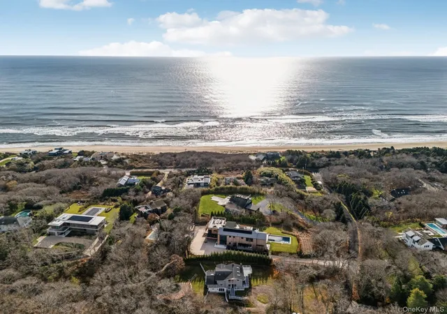 Photo 2 of Single family home for sale at 18 Tara Rd, East Hampton, NY 11954 | MLS# 1047183 | Listing updated on 2026-10-04