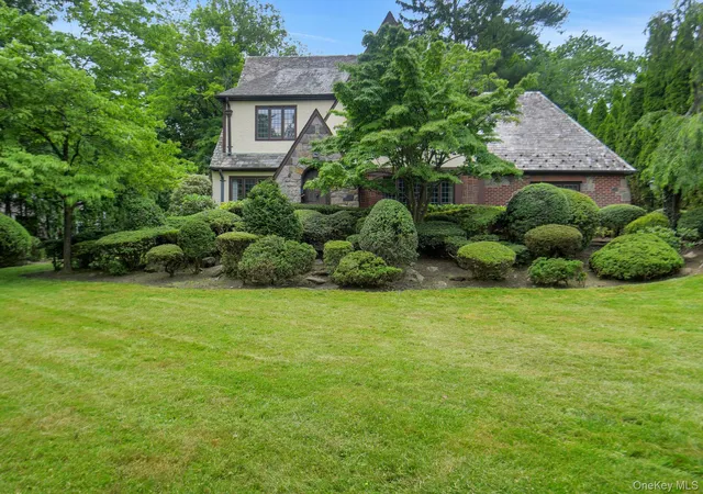 Photo 2 of Single family home for sale at 46 Fenimore Rd, Scarsdale, NY 10583 | MLS# 1047235 | Listing updated on 2026-09-07