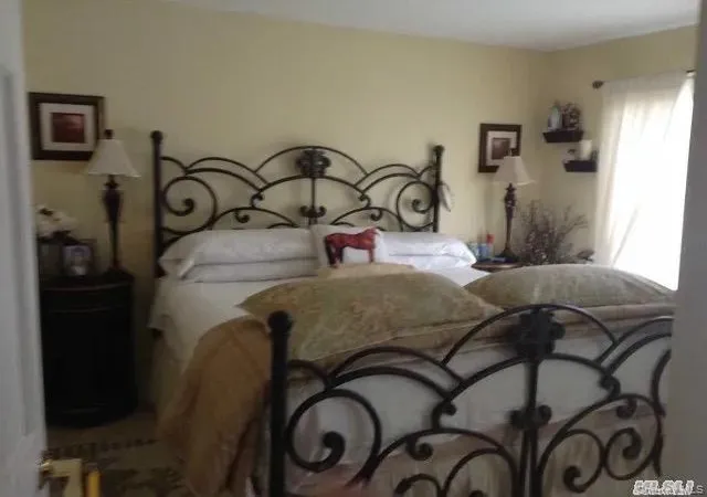 Photo 3 of Single family home for sale at 326 Lincoln Ave, Islip, NY 11717 | MLS# 1047238 | Listing updated on 2026-09-19
