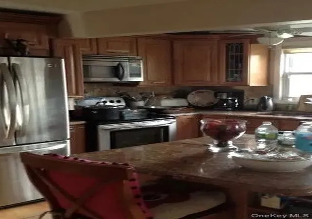 Photo 3 of Single family home for sale at 326 Lincoln Ave, Islip, NY 11717 | MLS# 1047238 | Listing updated on 2026-09-19