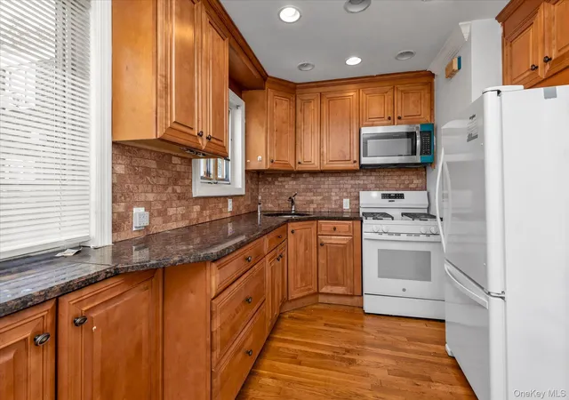 Photo 3 of Condo for sale at 229 05 87th Avenue #1st Floor, New York, NY 11427 | MLS# 1047249 | Listing updated on 2026-09-15
