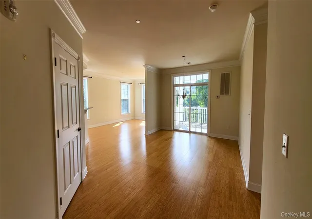 Listing Photo 5 - Condo for sale in building located at 621 Regency Dr, Fishkill, NY 12524