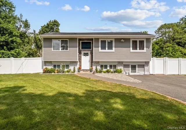 Photo 1 of Single family home for sale at 71 Bushwick Ave, Islip, NY 11722 | MLS# 1047295 | Listing updated on 2026-09-16