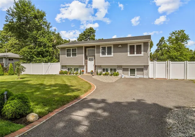 Photo 2 of Single family home for sale at 71 Bushwick Ave, Islip, NY 11722 | MLS# 1047295 | Listing updated on 2026-09-26