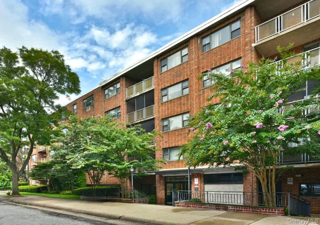 Photo 1 of Condo for sale at 100 Clinton Ave #1F, Hempstead, NY 11501 | MLS# 1047303 | Listing updated on 2026-09-08