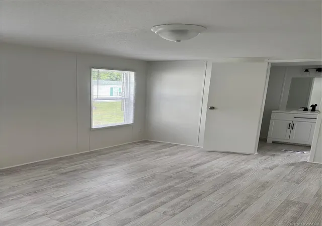 Photo 3 of Manufactured home for sale at 4 Laurajean Ln, Mamakating, NY 12790 | MLS# 1047311 | Listing updated on 2026-09-18