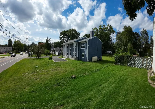 Photo 3 of Single family home for sale at 529 Spur Dr N, Islip, NY 11706 | MLS# 1047326 | Listing updated on 2026-09-13
