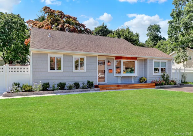 Photo 2 of Single family home for sale at 116 Washington Ave, Islip, NY 11796 | MLS# 1047335 | Listing updated on 2026-09-06