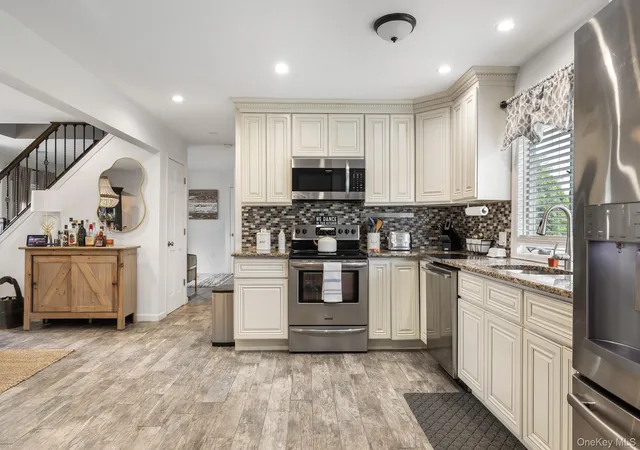 Photo 3 of Single family home for sale at 35 Magpie Ln, Hempstead, NY 11756 | MLS# 1047344 | Listing updated on 2026-10-29