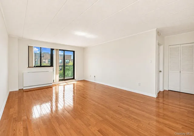 Photo 3 of Condo for sale at 3220 Fairfield Ave #7B, New York, NY 10463 | MLS# 1047347 | Listing updated on 2026-09-18