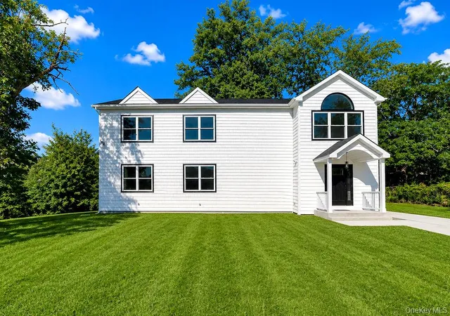Photo 2 of Single family home for sale at 171 Ferraris, Babylon, NY 11726 | MLS# 1047354 | Listing updated on 2026-09-24