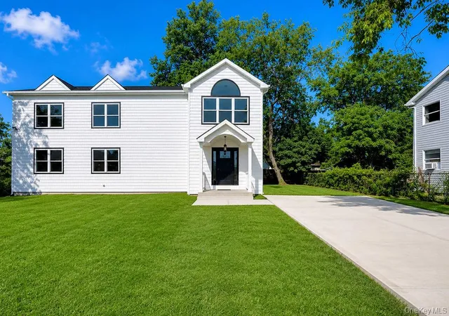 Photo 3 of Single family home for sale at 171 Ferraris, Babylon, NY 11726 | MLS# 1047354 | Listing updated on 2026-09-24