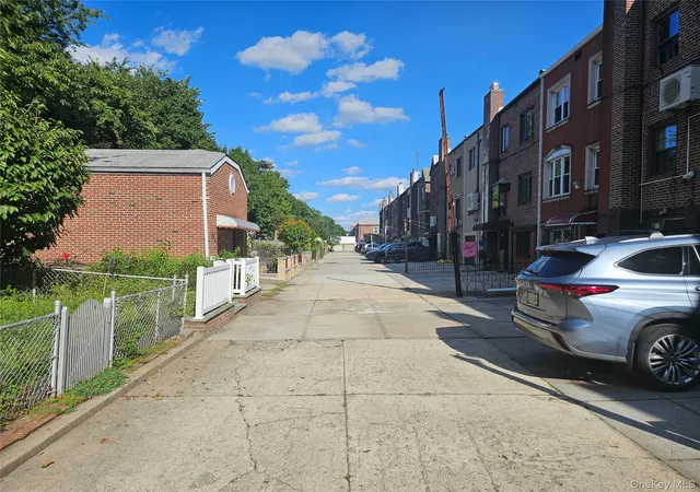 Photo 16 of Single family home for sale at 8121 77th Avenue, New York, NY 11385 | MLS# 1047359 | Listing updated on 2026-09-08