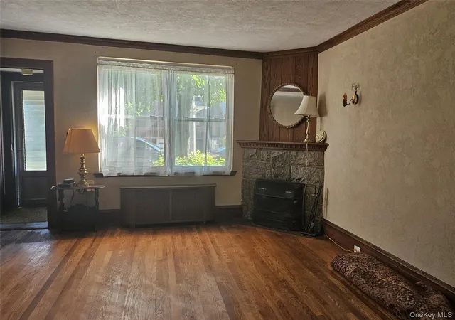 Photo 3 of Single family home for sale at 8121 77th Avenue, New York, NY 11385 | MLS# 1047359 | Listing updated on 2026-09-17