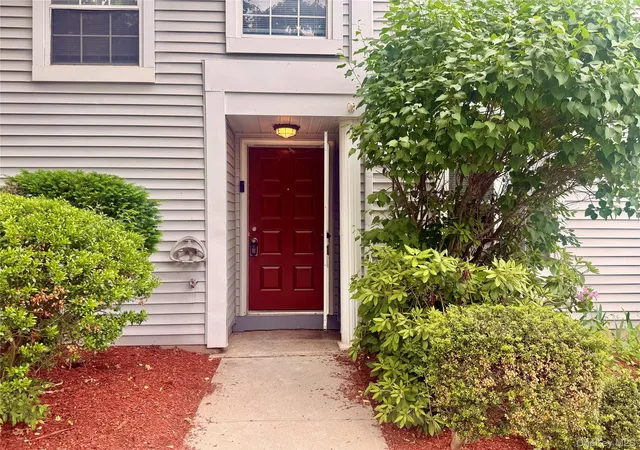 Photo 3 of Condo for sale at 5 Kendal Ln, Wallkill, NY 10940 | MLS# 1047370 | Listing updated on 2026-09-06