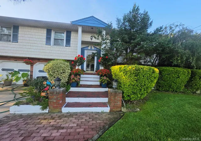 Photo 1 of Single family home for sale at 35 S Kennedy Dr, Brookhaven, NY 11720 | MLS# 1047373 | Listing updated on 2026-09-06