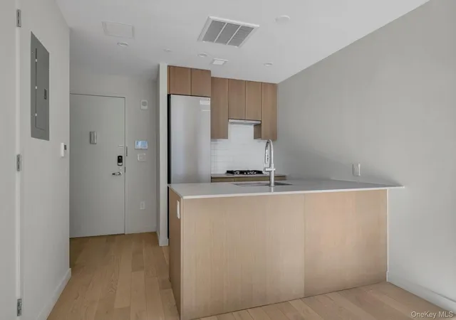 Listing Photo 5 - Condo for sale in building located at 13102a 40th Rd, New York, NY 11354 - Unit #9D