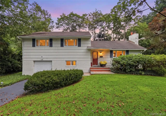 Photo 1 of Single family home for sale at 30 Oregon Dr, Huntington, NY 11746 | MLS# 1047387 | Listing updated on 2026-09-13