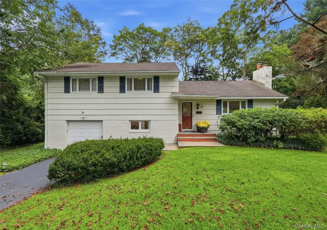 Photo 2 of Single family home for sale at 30 Oregon Dr, Huntington, NY 11746 | MLS# 1047387 | Listing updated on 2026-09-13