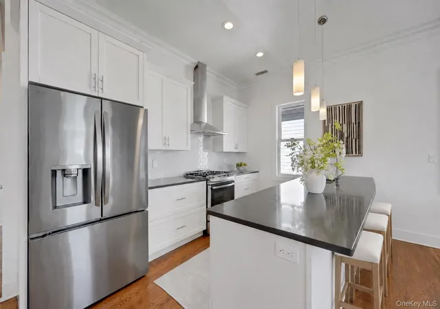 Photo 2 of Condo for sale at 63 Is Point #63, New York, NY 10464 | MLS# 1047397 | Listing updated on 2026-10-03