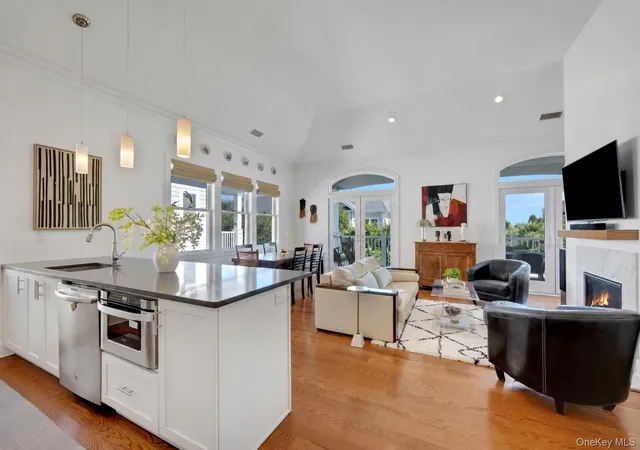 Photo 4 of Condo for sale at 63 Is Point #63, New York, NY 10464 | MLS# 1047397 | Listing updated on 2026-10-03