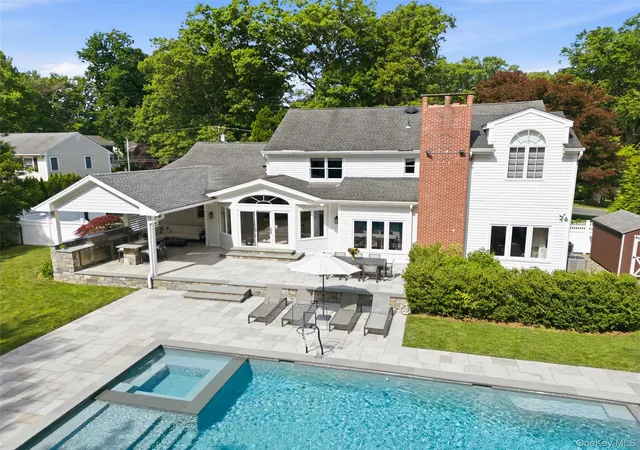 Photo 2 of Single family home for sale at 27 Pinehurst Dr, Harrison, NY 10577 | MLS# 1047407 | Listing updated on 2026-09-19