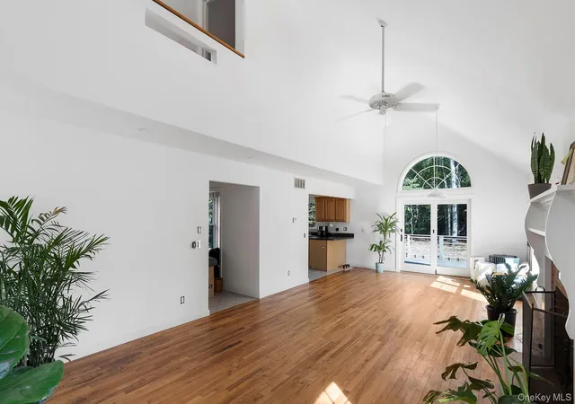 Photo 9 of Single family home for sale at 9 Wood Lot Ln, East Hampton, NY 11937 | MLS# 1047415 | Listing updated on 2026-09-06