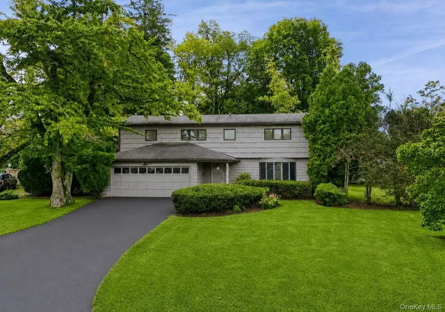 Photo 1 of Single family home for sale at 4 Greenhouse Cir, Rye Town, NY 10573 | MLS# 1047417 | Listing updated on 2026-09-08