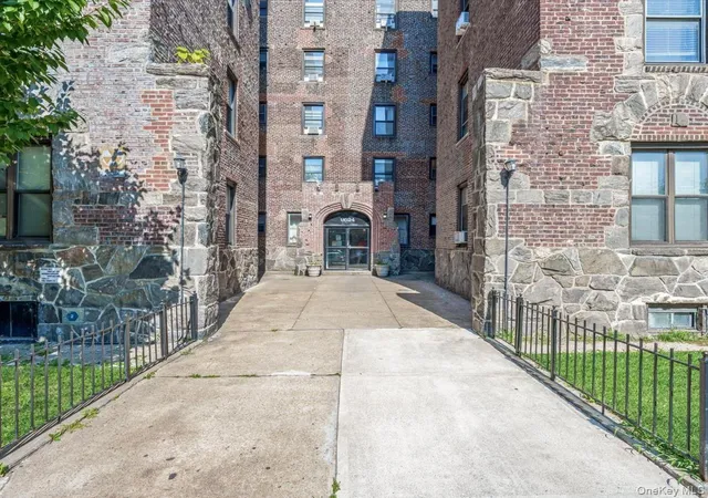 Photo 9 of Condo for sale at 9524 Fort Hamilton Pkwy #301, New York, NY 11209 | MLS# 1047456 | Listing updated on 2026-09-08