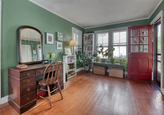 Photo 4 of Single family home for sale at 216 Broad St, Southold, NY 11944 | MLS# 1047466 | Listing updated on 2026-10-07