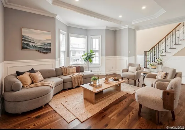 Photo 3 of Single family home for sale at 45 Meeting Ln, Oyster Bay, NY 11801 | MLS# 1047469 | Listing updated on 2026-09-07