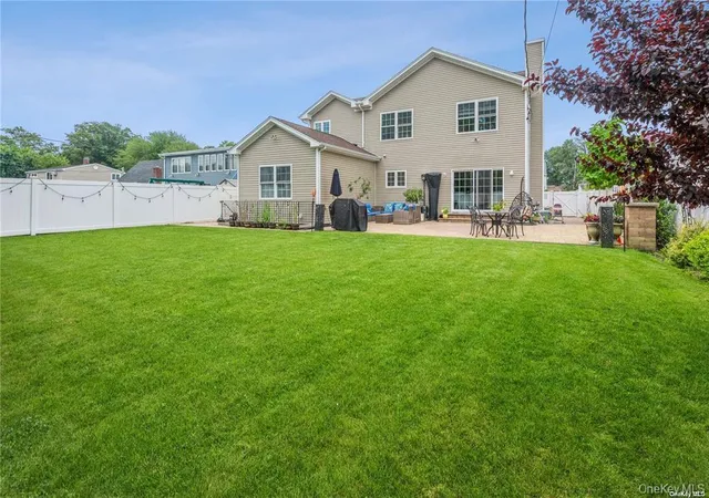 Photo 37 of Single family home for sale at 45 Meeting Ln, Oyster Bay, NY 11801 | MLS# 1047469 | Listing updated on 2026-09-07
