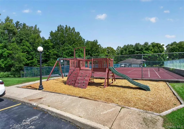 Listing Photo 2 - Condo for sale in building located at 42 Natale Ct, Monroe, NY 10950 - Unit #42
