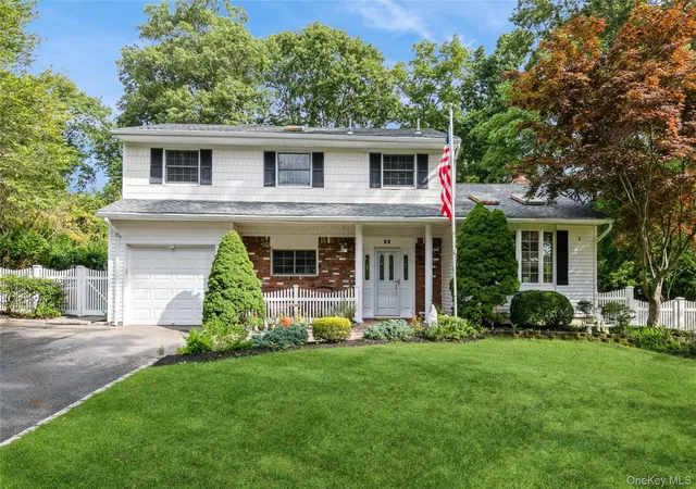 Photo 1 of Single family home for sale at 22 Sheryl Crescent, Smithtown, NY 11787 | MLS# 1047477 | Listing updated on 2026-10-05