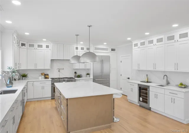 Photo 3 of Single family home for sale at 206 Beverly, Huntington, NY 11746 | MLS# 1047480 | Listing updated on 2026-09-13