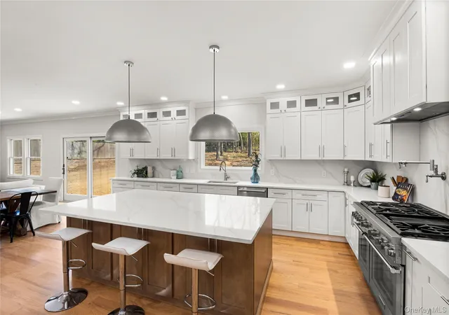 Photo 4 of Single family home for sale at 206 Beverly, Huntington, NY 11746 | MLS# 1047480 | Listing updated on 2026-09-13