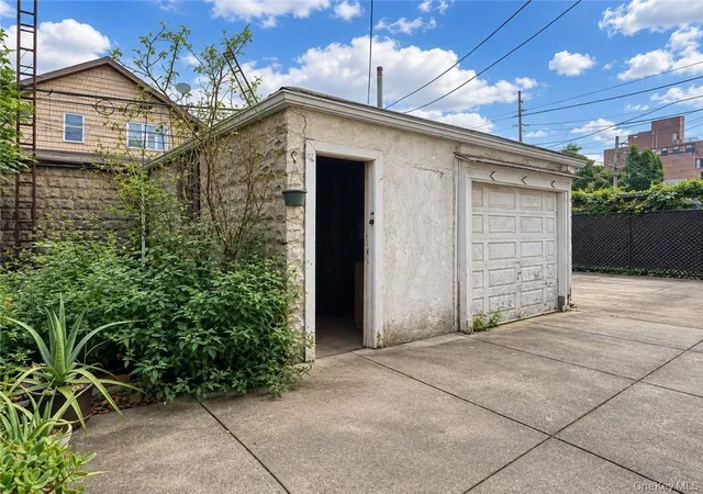 Photo 4 of Sale Pending at 2129 Bay Ridge Ave, New York, NY 11204 | MLS# 1047486 | Listing updated on 2026-09-15