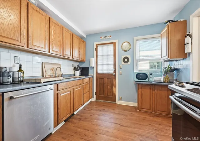 Photo 4 of Single family home for sale at 630 9 Street, Hempstead, NY 11552 | MLS# 1047490 | Listing updated on 2026-09-18