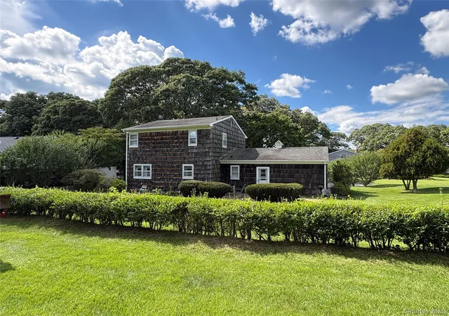 Photo 8 of Single family home for sale at 9 Ml Pond Ln, Brookhaven, NY 11940 | MLS# 1047492 | Listing updated on 2026-09-07