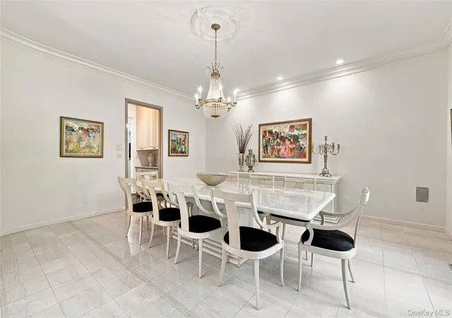 Photo 4 of Single family home for sale at 9 Swan Pl, Smithtown, NY 11780 | MLS# 1047513 | Listing updated on 2026-10-03