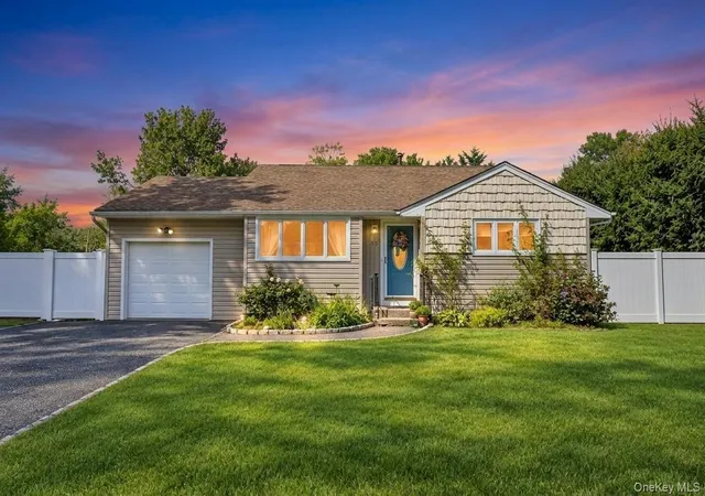 Photo 2 of Sale Pending at 25 Marlboro Dr, Brookhaven, NY 11776 | MLS# 1047521 | Listing updated on 2026-09-25