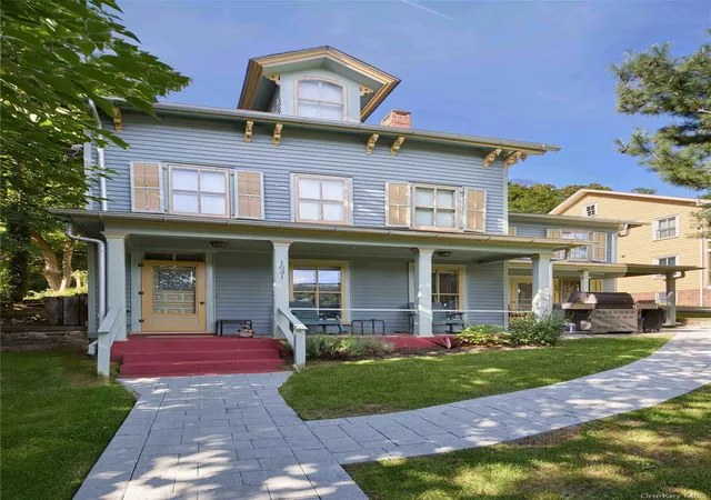 Single family home for sale at 1641 Northern Blvd, North Hempstead, NY 11576 | MLS# 1047525