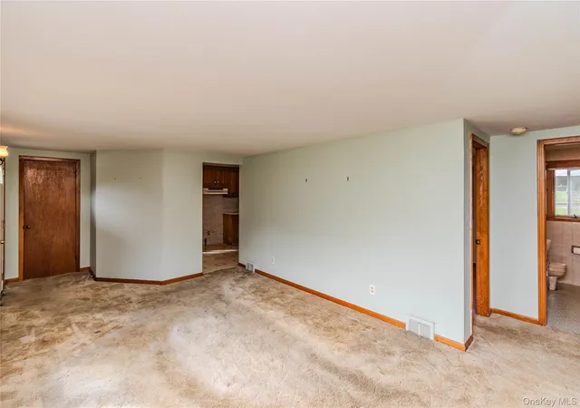 Photo 4 of Single family home for sale at 108 Wood St, Newburgh (town), NY 12550 | MLS# 1047537 | Listing updated on 2026-09-20