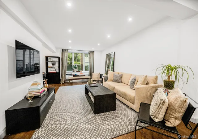 Photo 1 of Condo for sale at 2390 Palisade Ave #2B, New York, NY 10463 | MLS# 1047538 | Listing updated on 2026-09-27